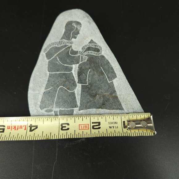 Inuit Eskimo Carving Etching Soapstone Soap Stone Sculpture CAN Igloo Tag Signed - Picture 11 of 13